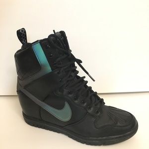Nike Dunk Sky Hi 2 Sneakerboot H20 Repel-size 10.5
